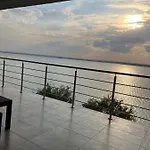 Holidays Lake Vibes Mamaia Nord